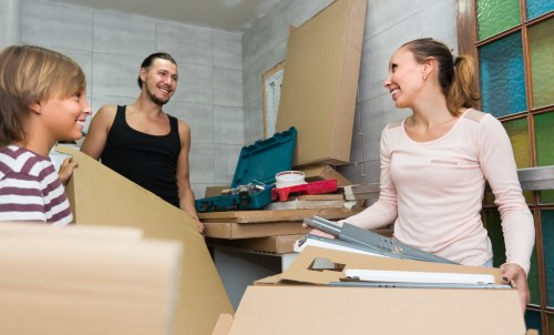 Man and van service for local moving jobs in Kentish Town