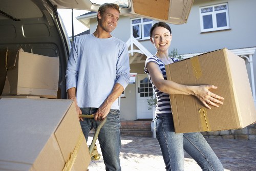 Kentish Town property move with a removal van and careful loading